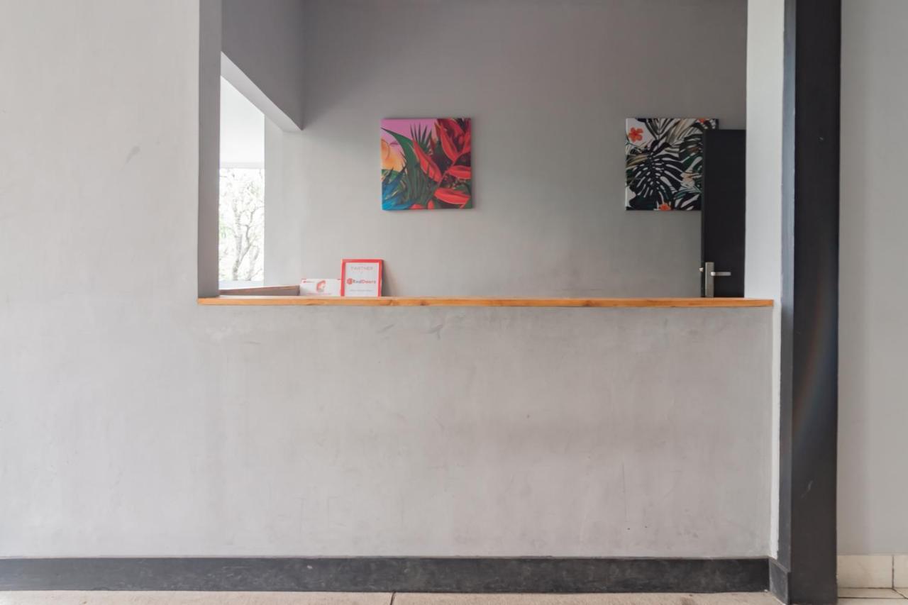 Hotel RedDoorz near Exit Toll Pasteur 4 Bandung Exterior foto